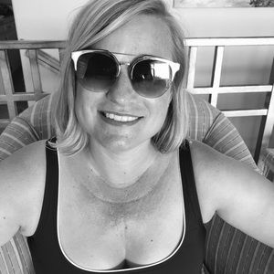 Meet your Posher, Traci